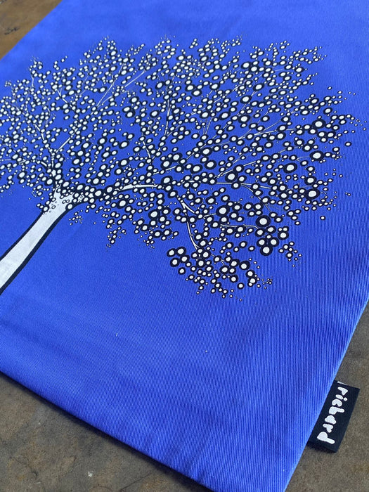 Blauer Baum