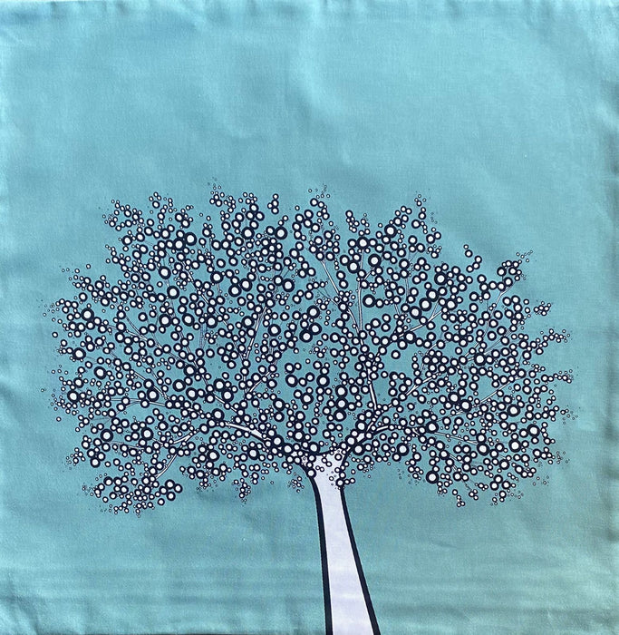 Blaugrüner Baum